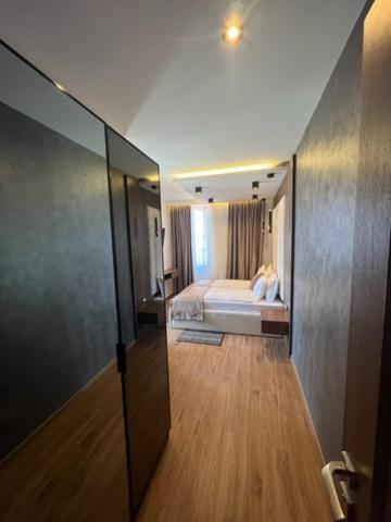 Hotel Palace San Valentino Umag Exterior photo